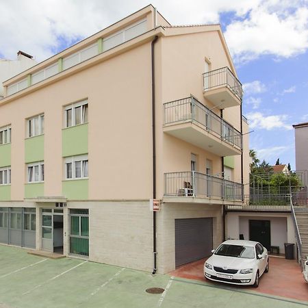 Amigo Comfort Apartments Спліт Екстер'єр фото