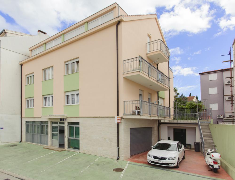 Amigo Comfort Apartments Спліт Екстер'єр фото