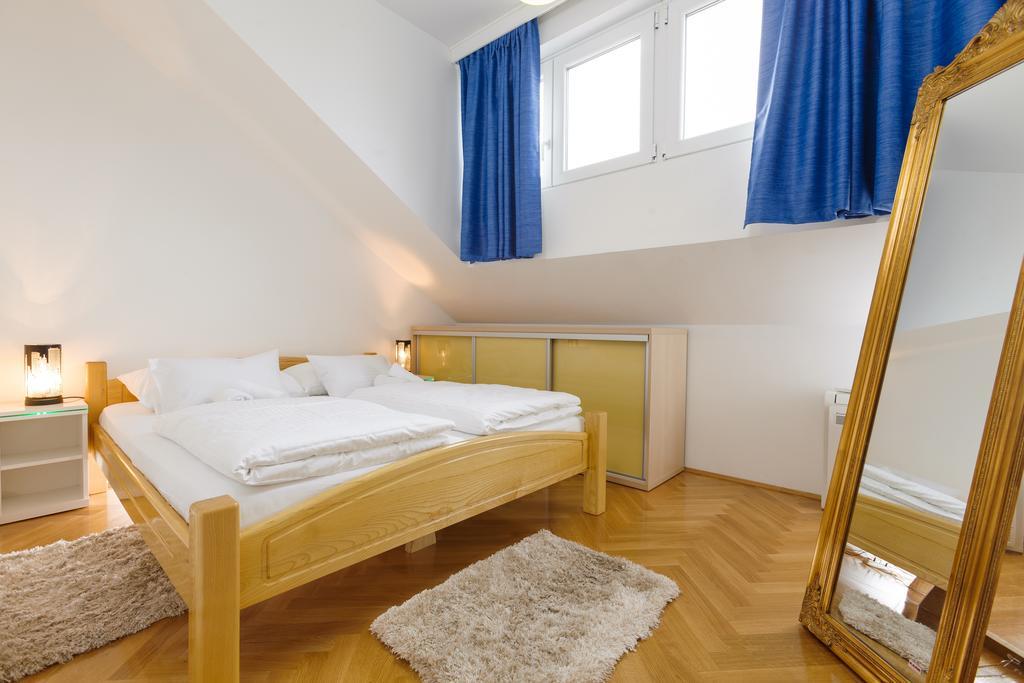 Amigo Comfort Apartments Спліт Екстер'єр фото